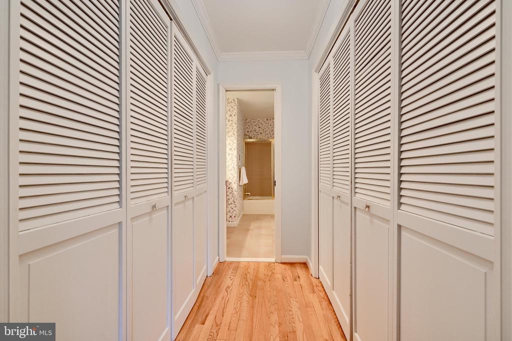 238 OAK COURT