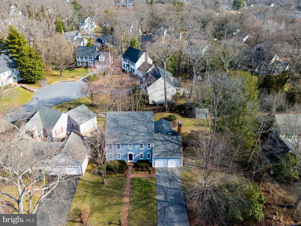 238 OAK COURT