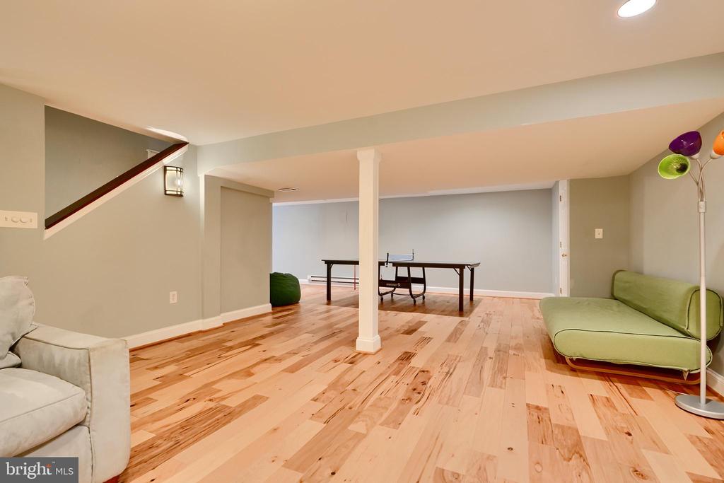 238 OAK COURT