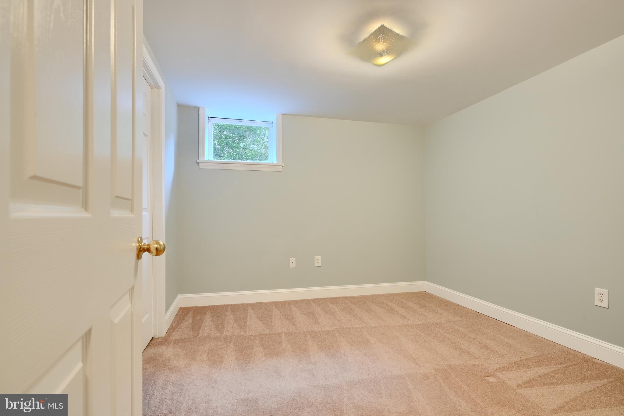 238 OAK COURT