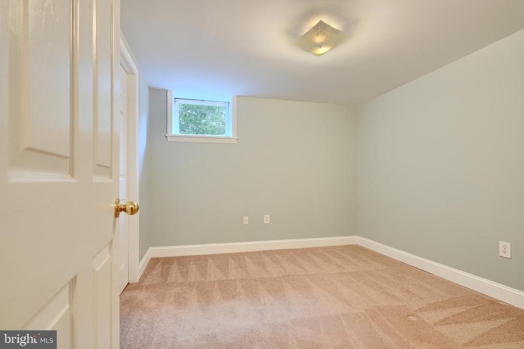 238 OAK COURT
