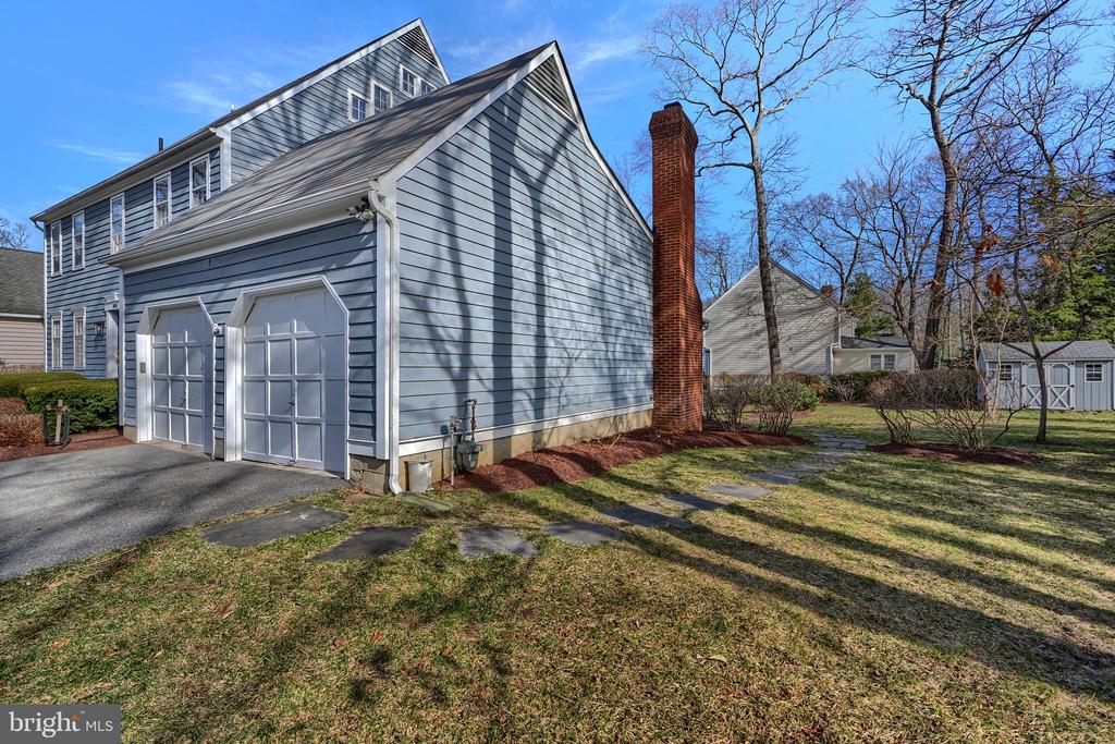 238 OAK COURT