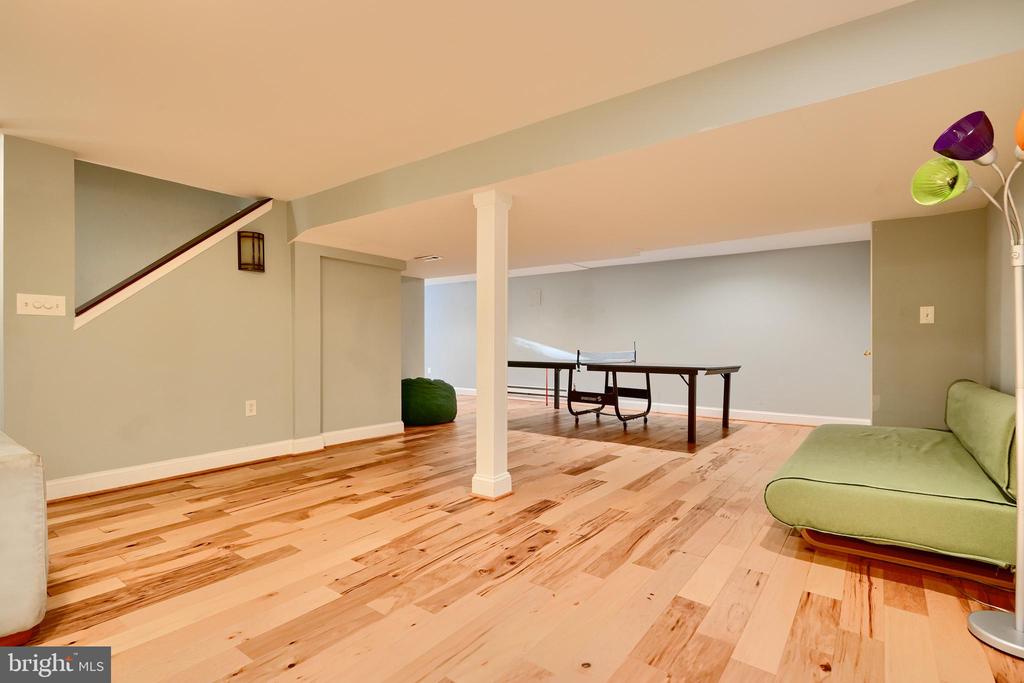 238 OAK COURT
