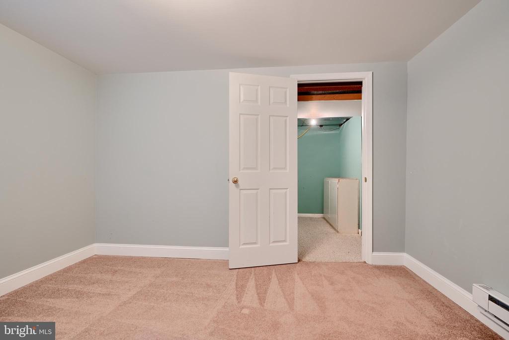 238 OAK COURT