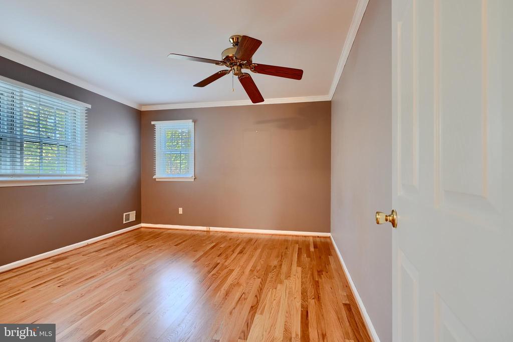 238 OAK COURT
