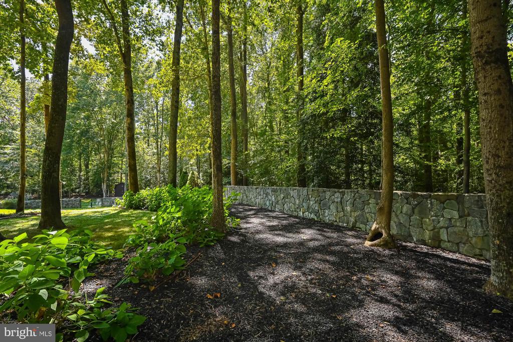 2030 HUNTWOOD DRIVE