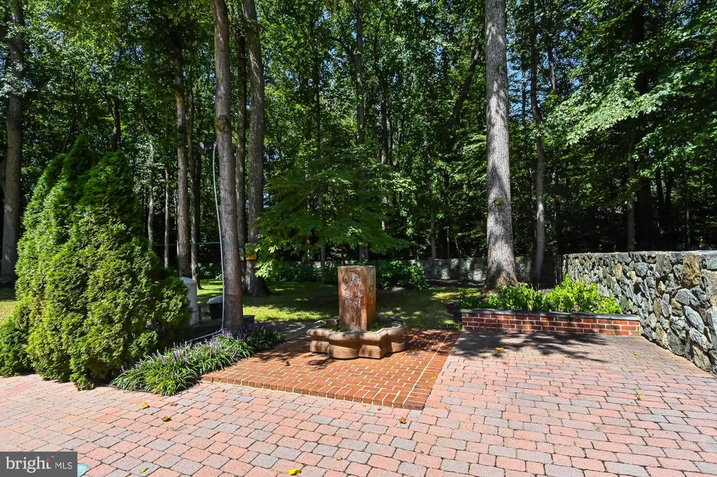 2030 HUNTWOOD DRIVE