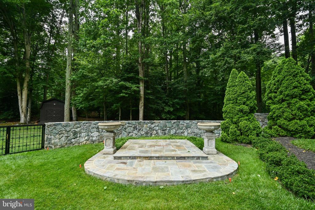 2030 HUNTWOOD DRIVE