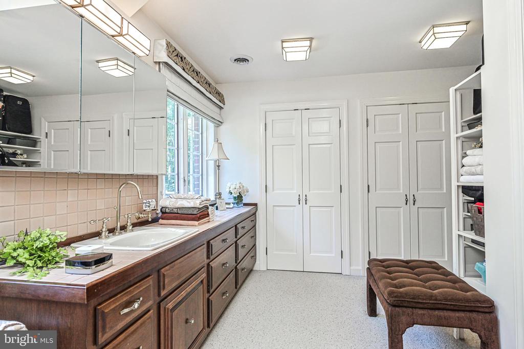 2030 HUNTWOOD DRIVE