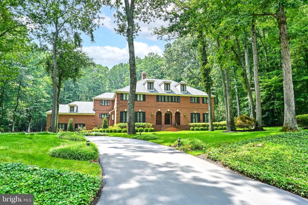 2030 HUNTWOOD DRIVE