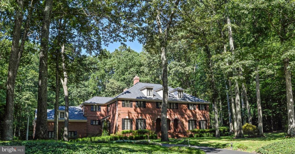 2030 HUNTWOOD DRIVE