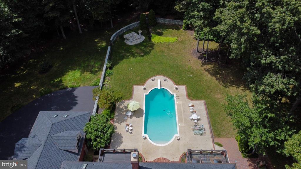 2030 HUNTWOOD DRIVE