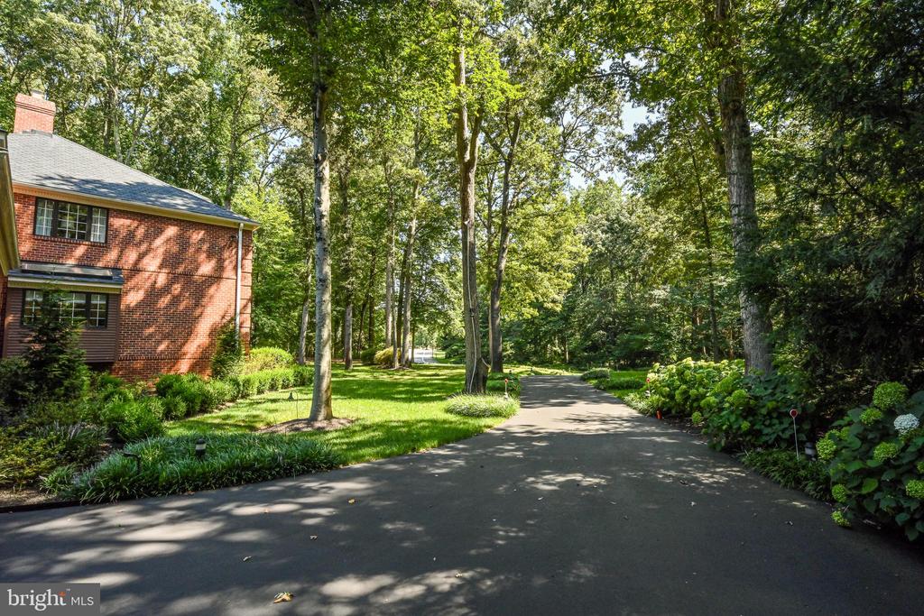 2030 HUNTWOOD DRIVE