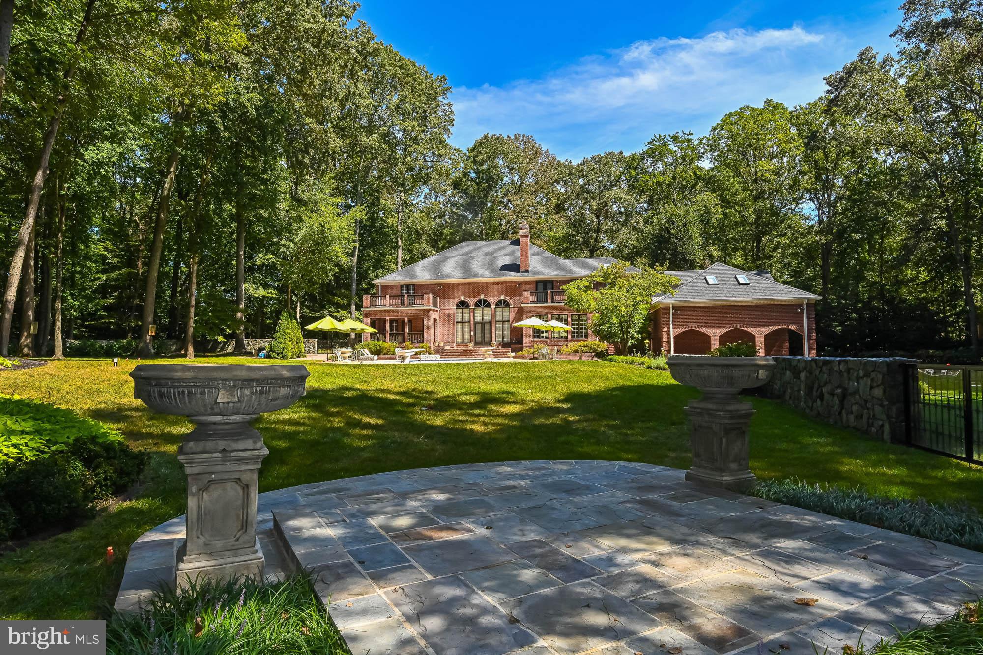 2030 HUNTWOOD DRIVE