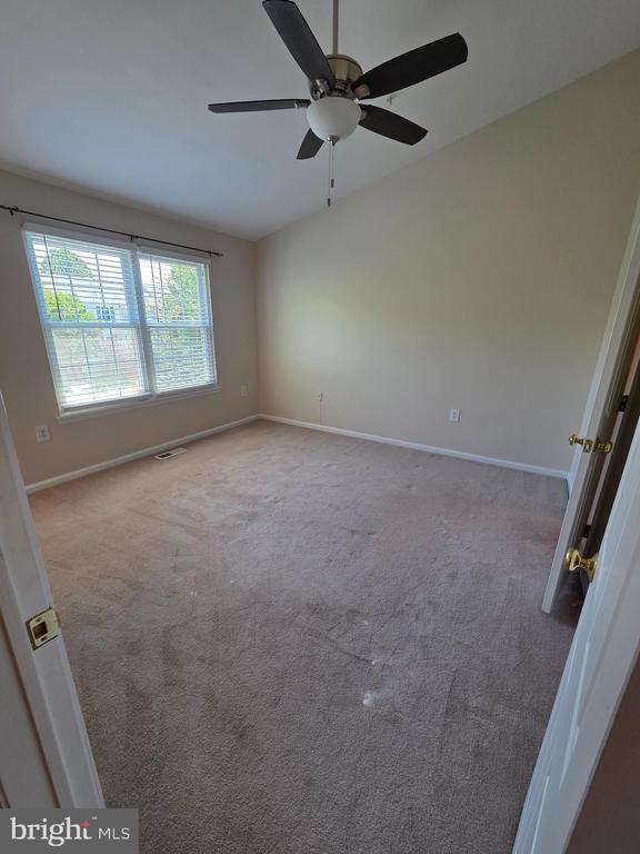 2472 WENTWORTH DRIVE