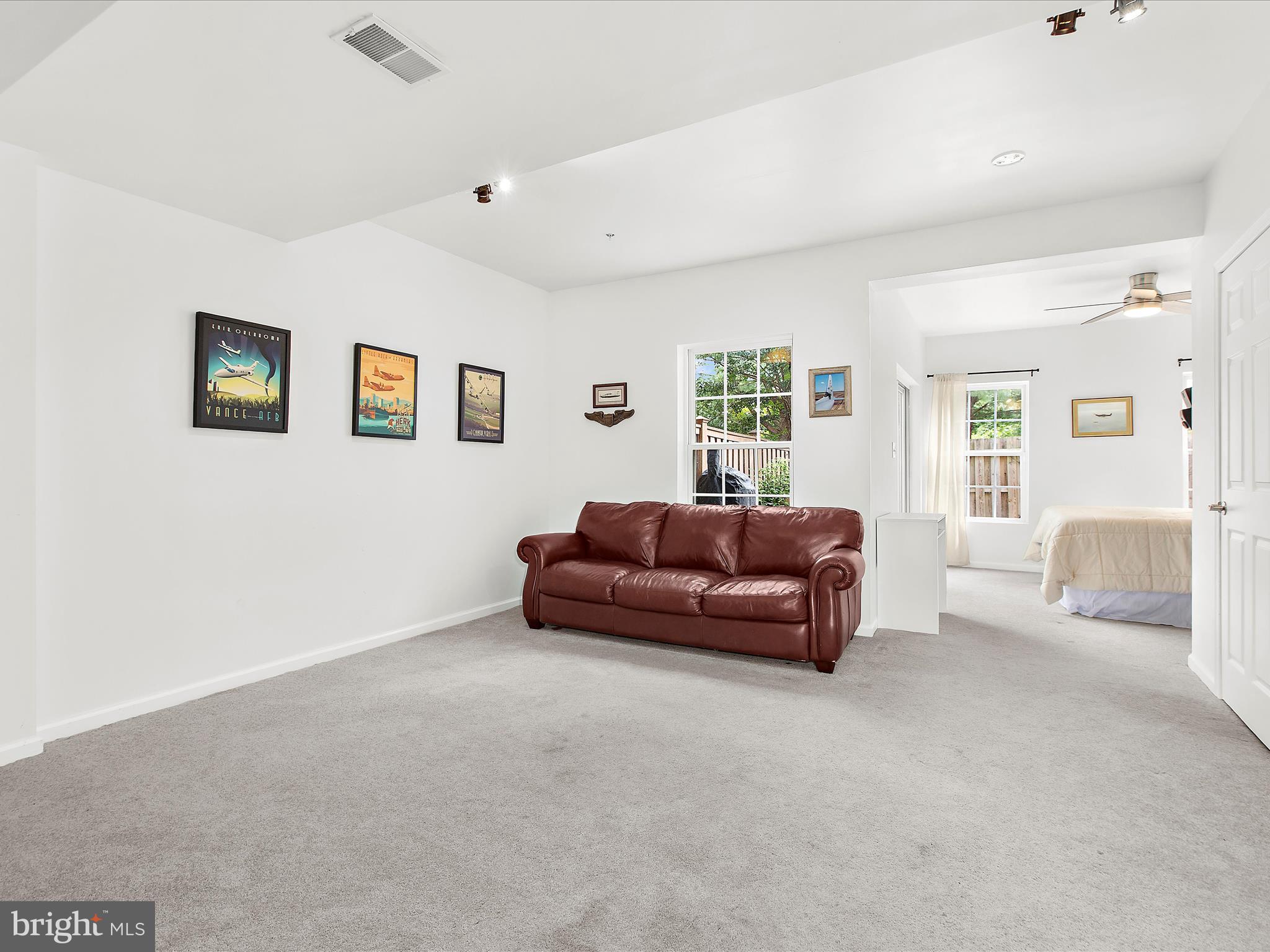 882 STONEHURST COURT