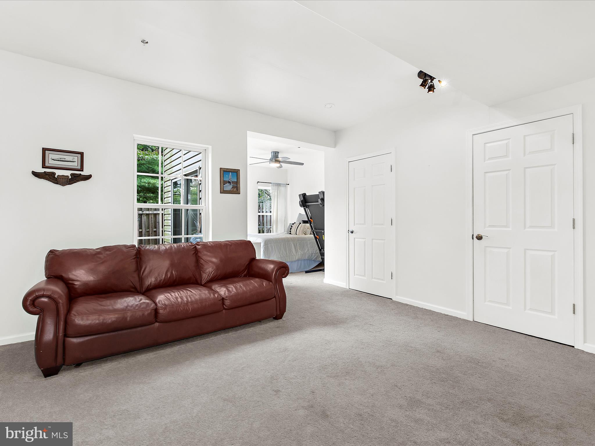 882 STONEHURST COURT