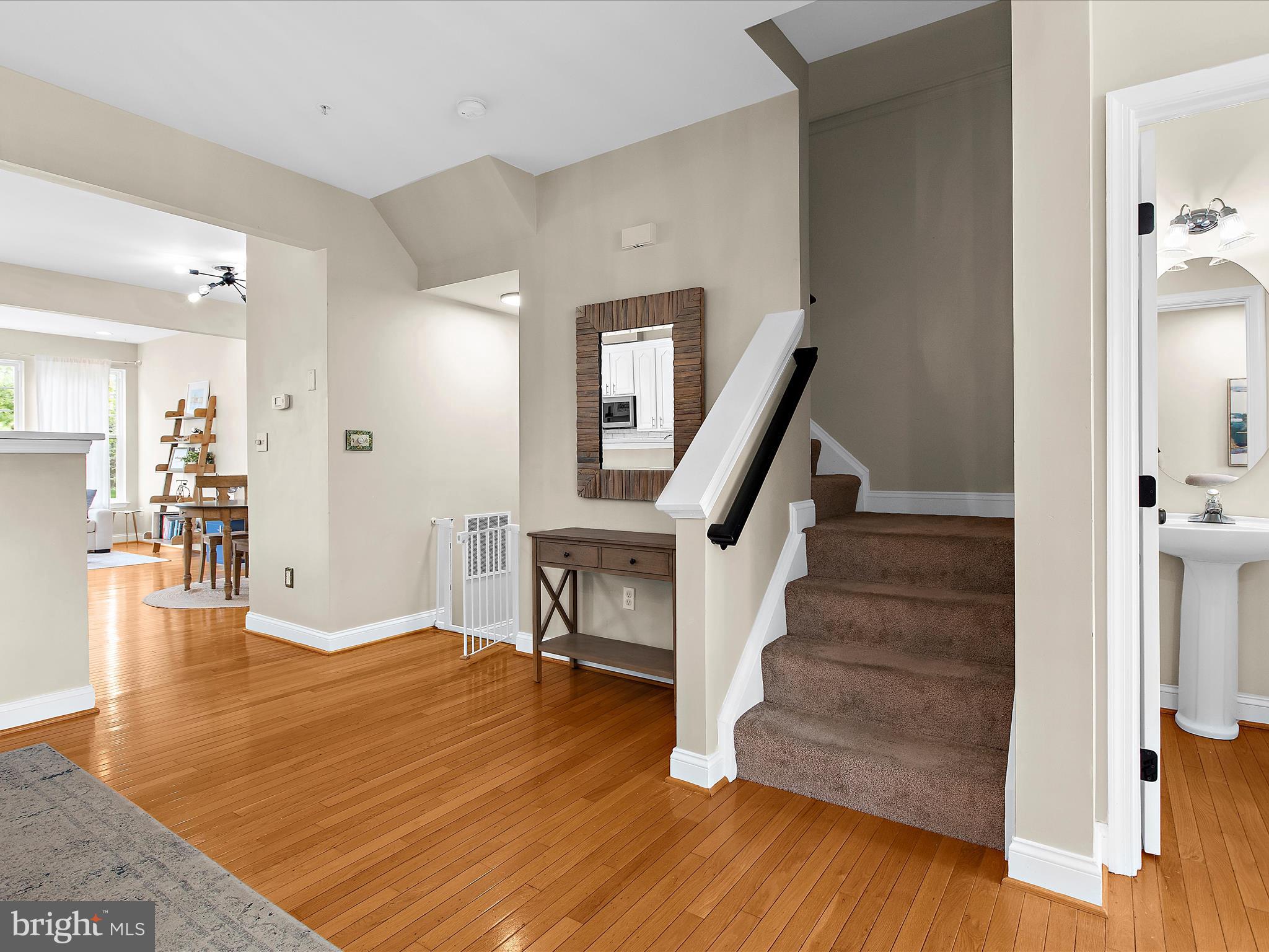 882 STONEHURST COURT