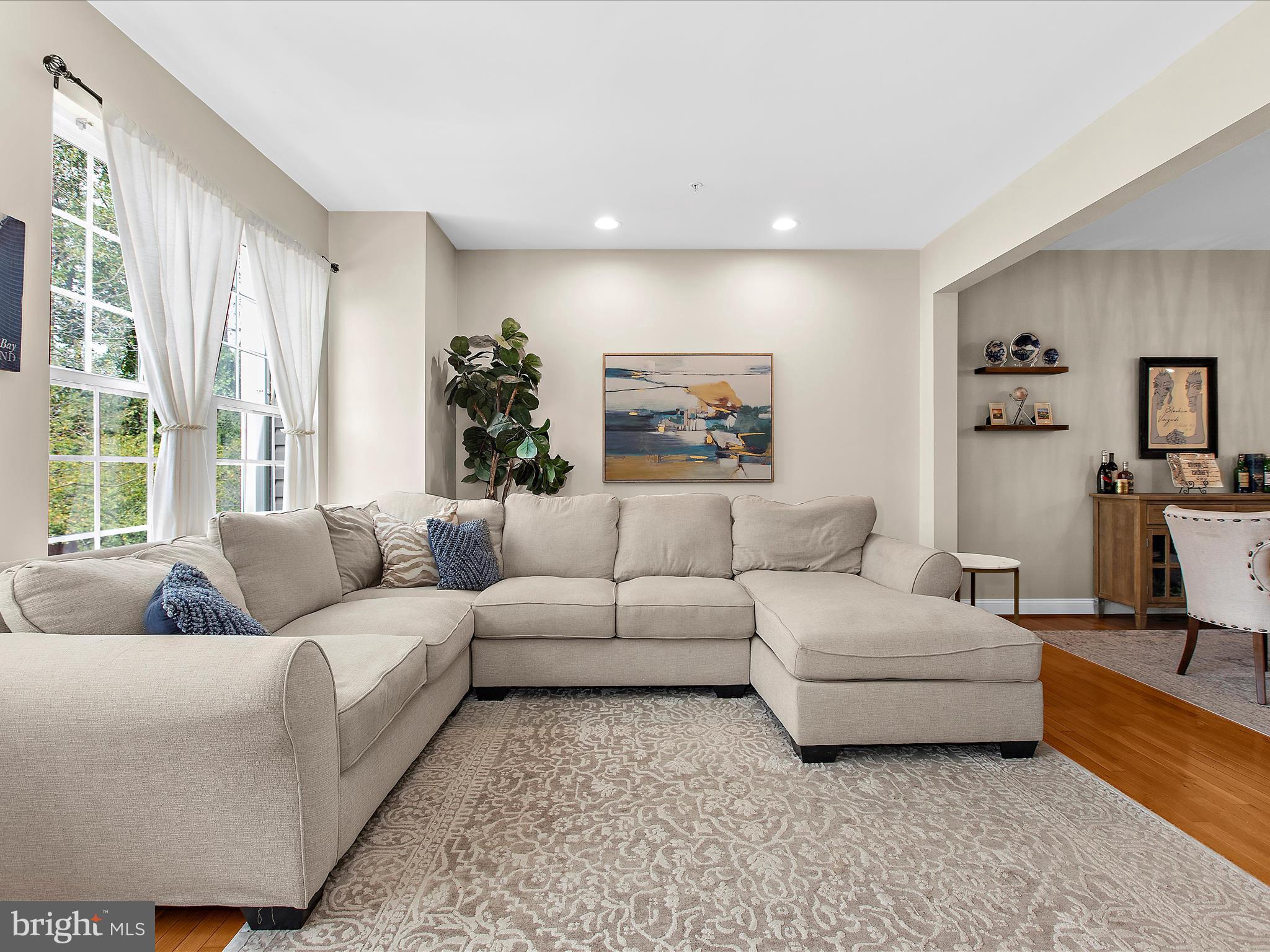882 STONEHURST COURT