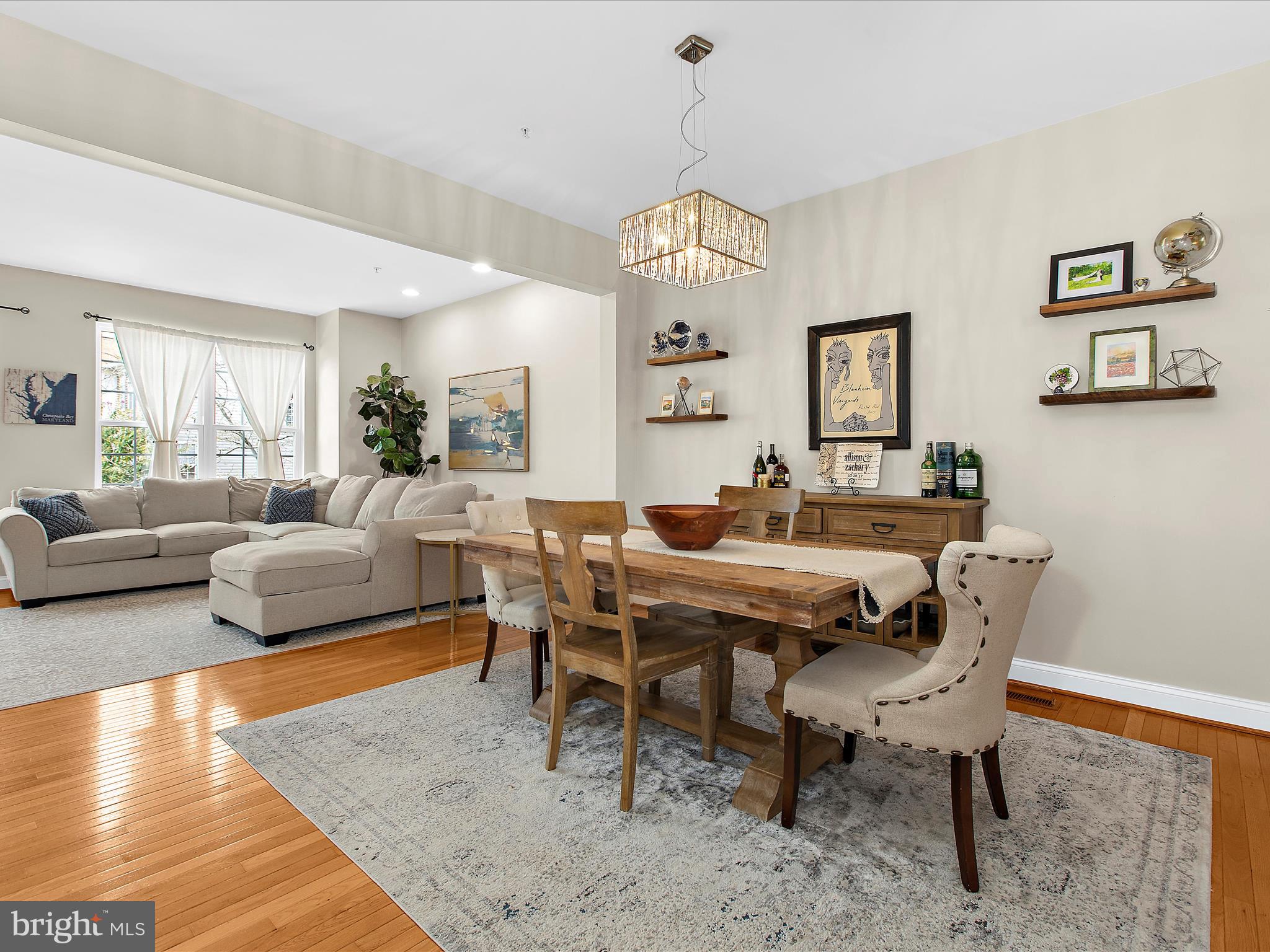 882 STONEHURST COURT