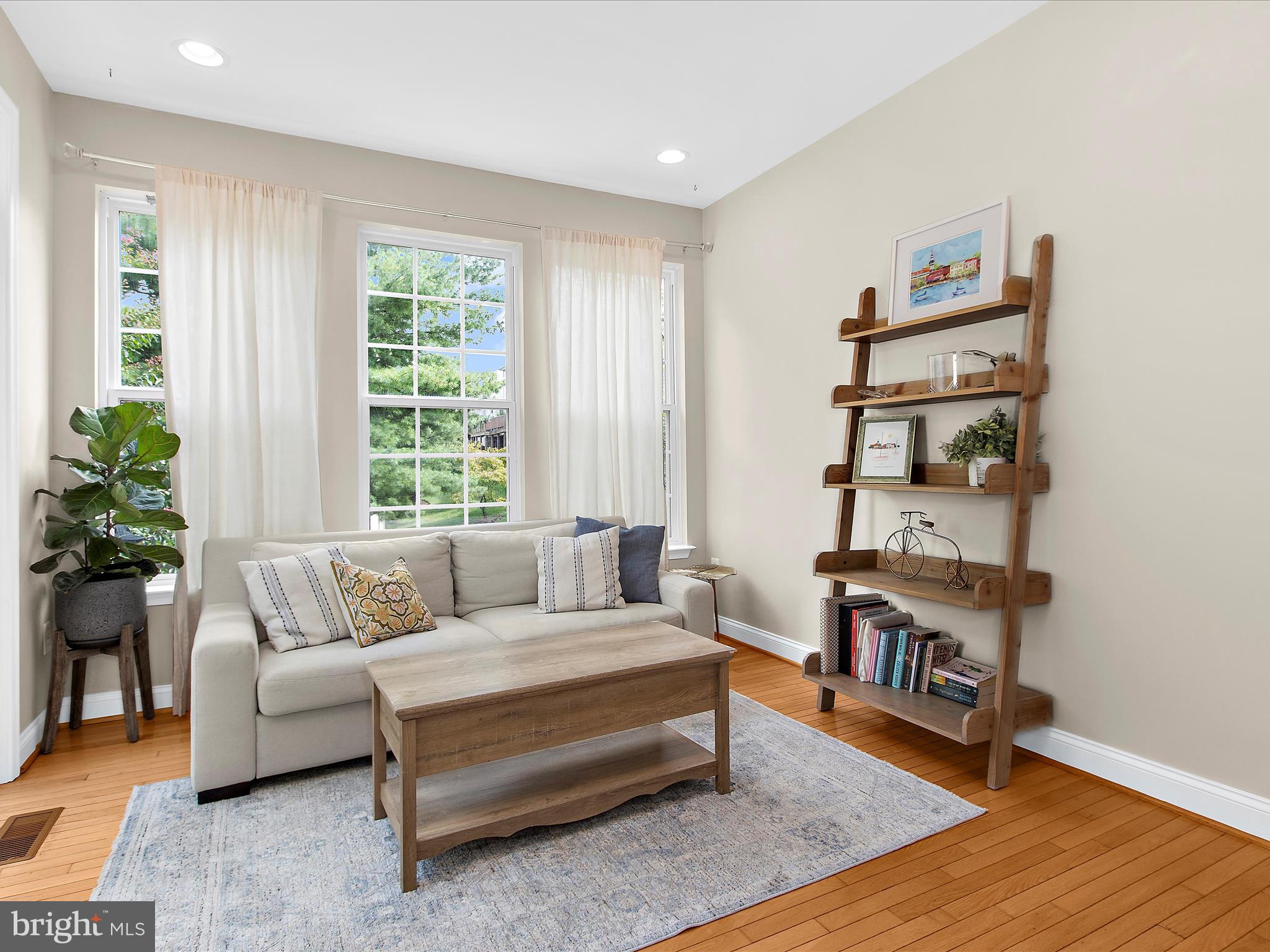 882 STONEHURST COURT
