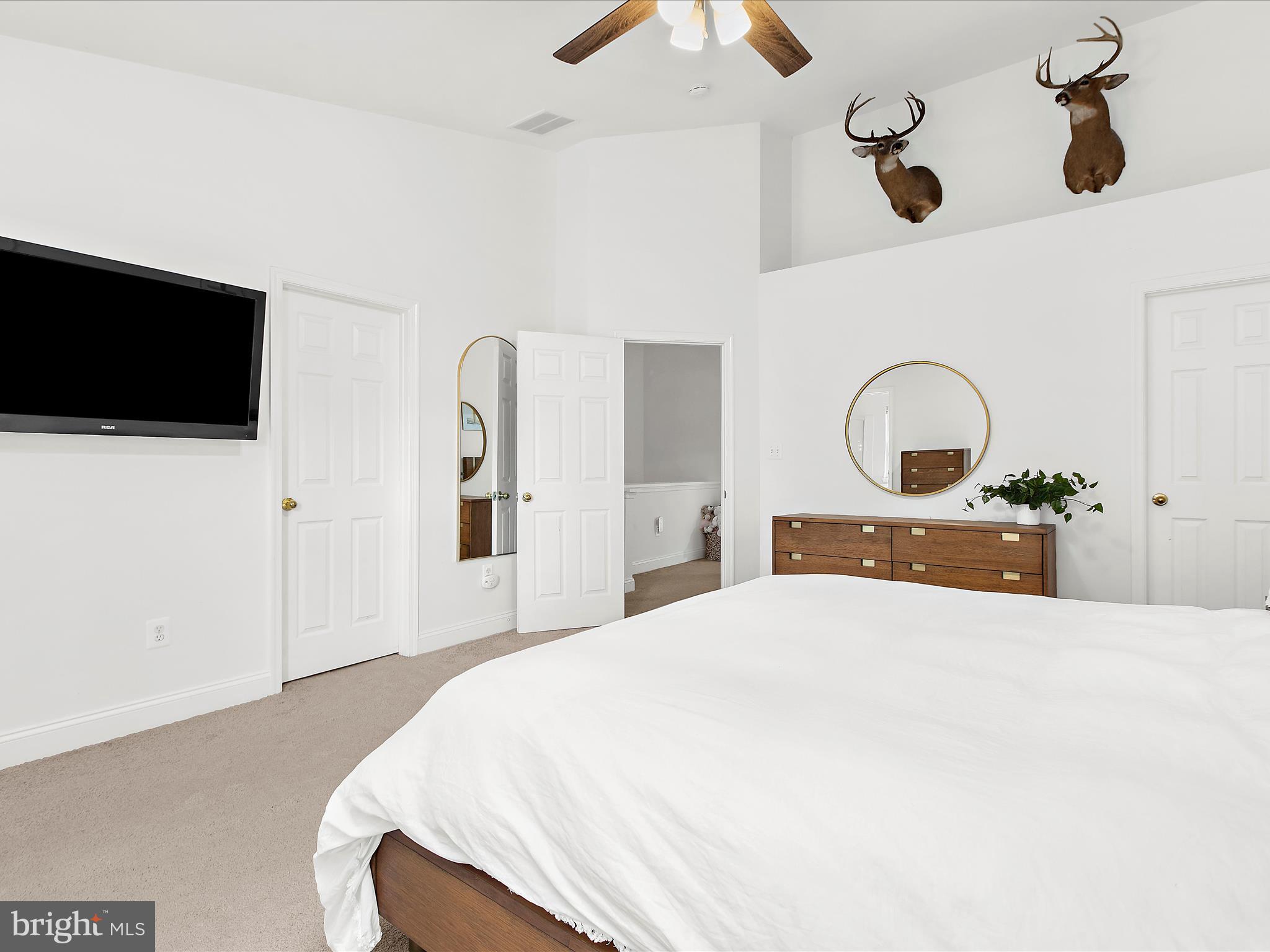 882 STONEHURST COURT