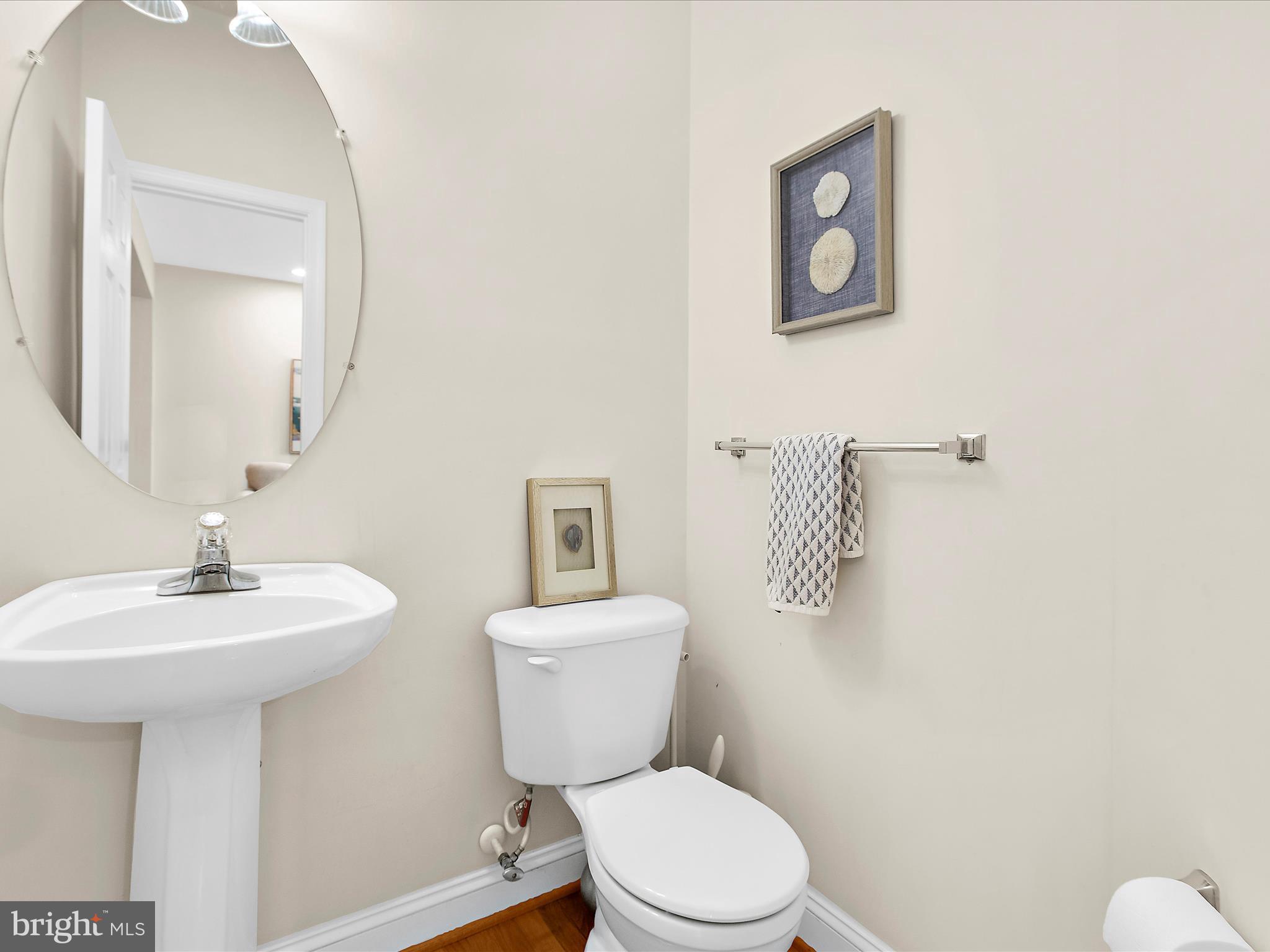 882 STONEHURST COURT