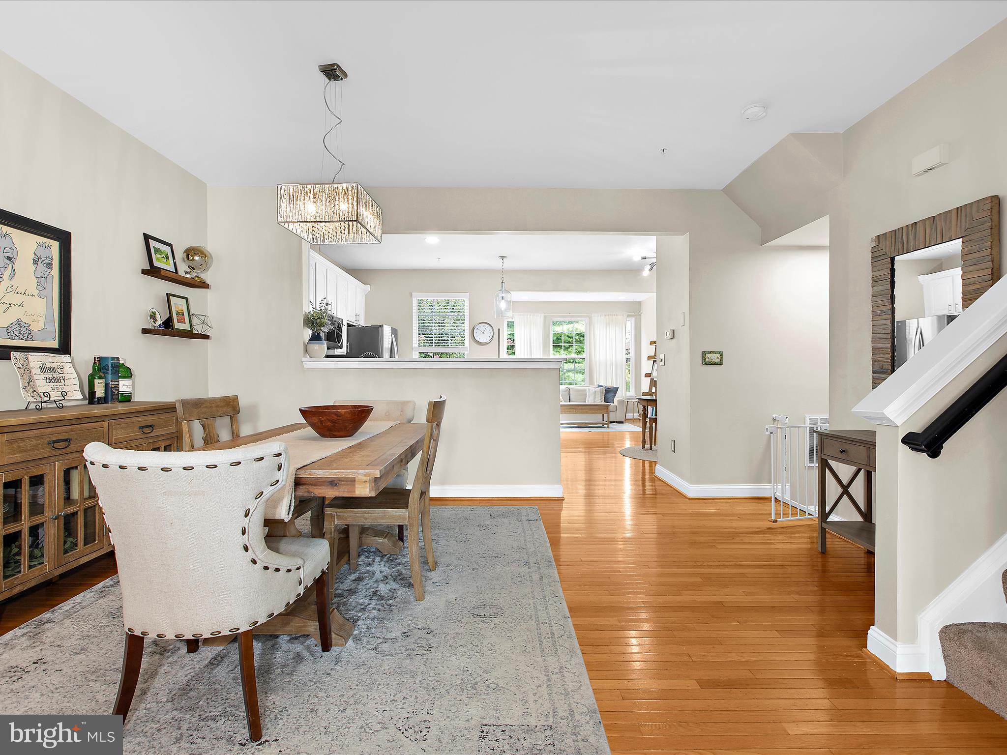 882 STONEHURST COURT