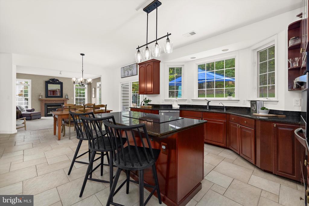 204 MAPLE CREEK LANE