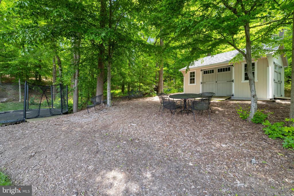 204 MAPLE CREEK LANE