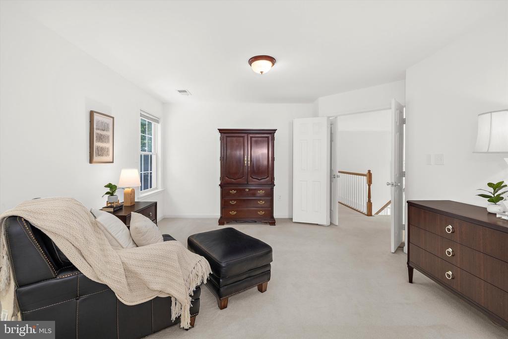 204 MAPLE CREEK LANE