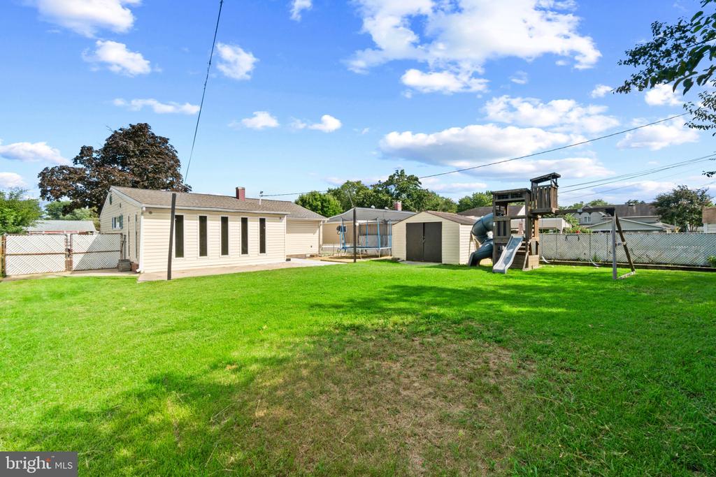 716 HAMLEN ROAD