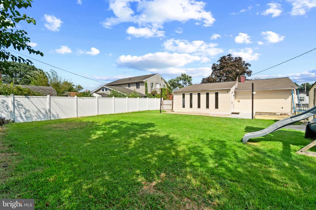 716 HAMLEN ROAD