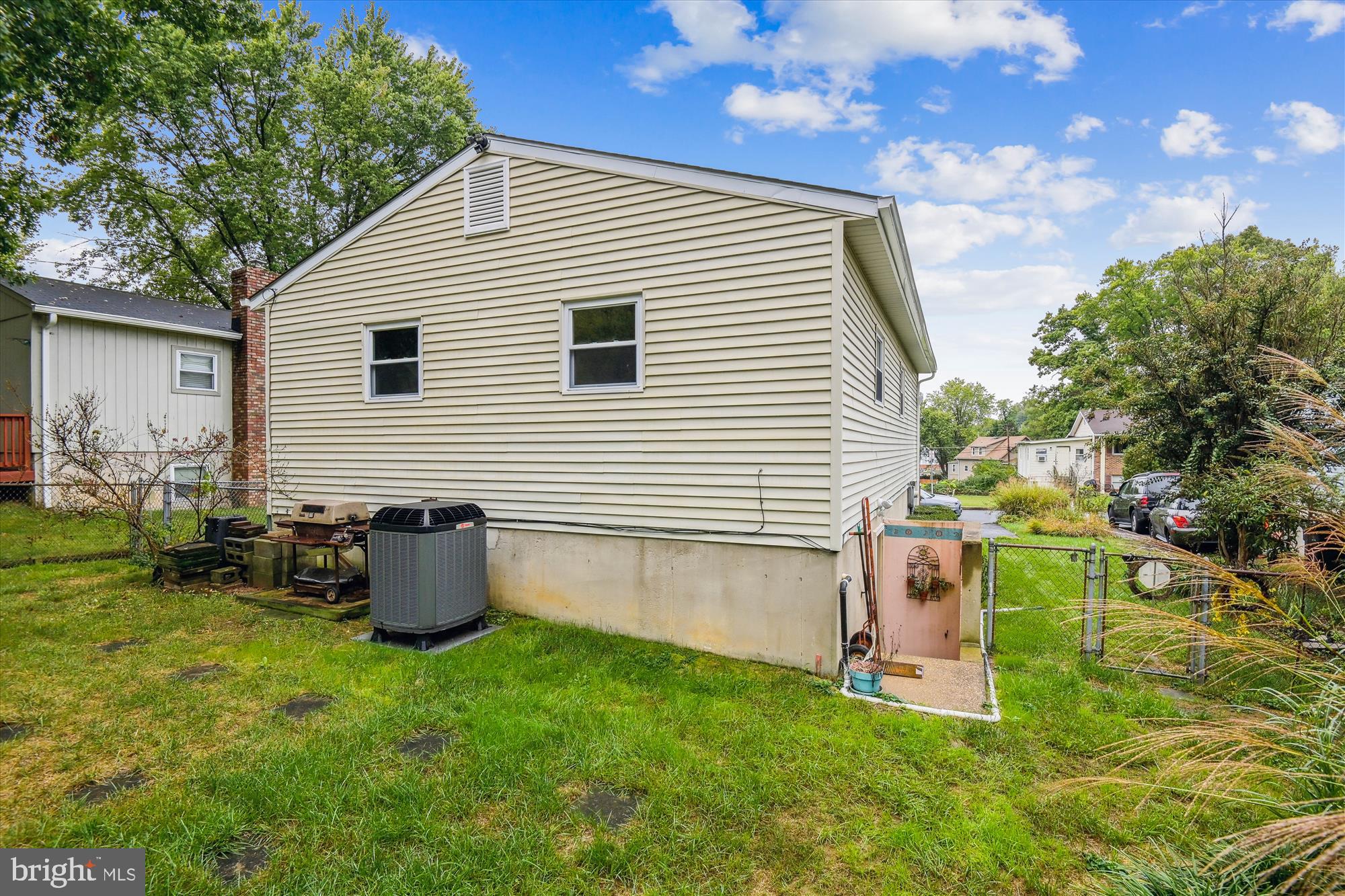 1933 GRANT ROAD