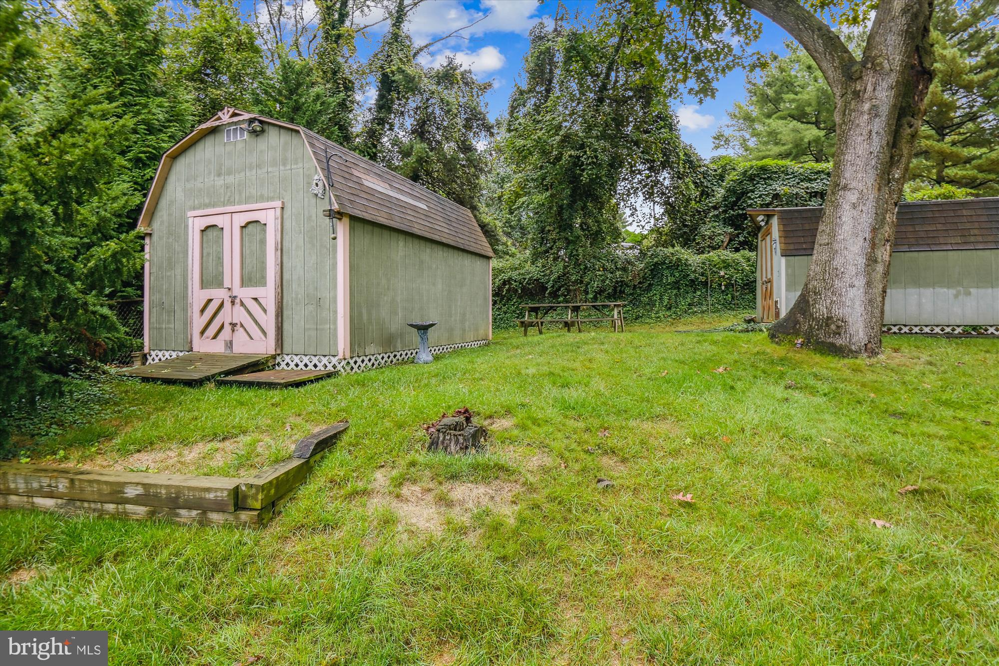 1933 GRANT ROAD