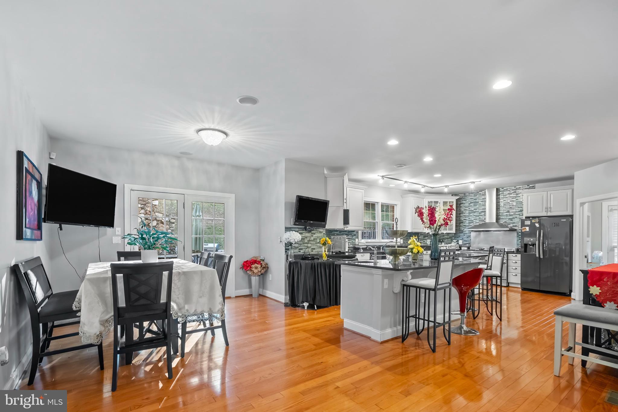 101 SAINT THOMAS LANE