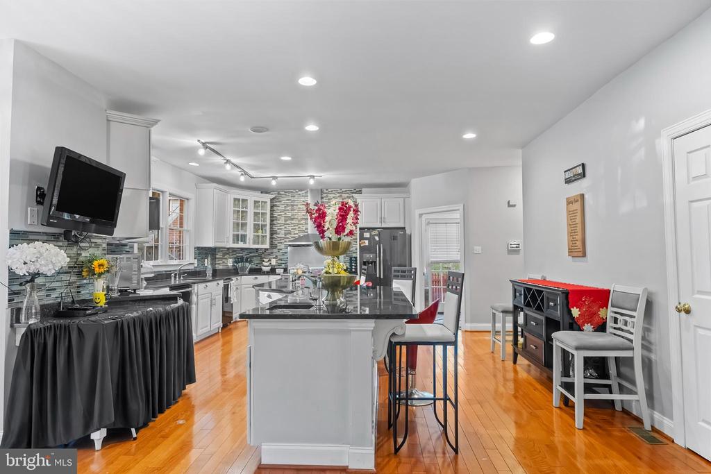 101 SAINT THOMAS LANE