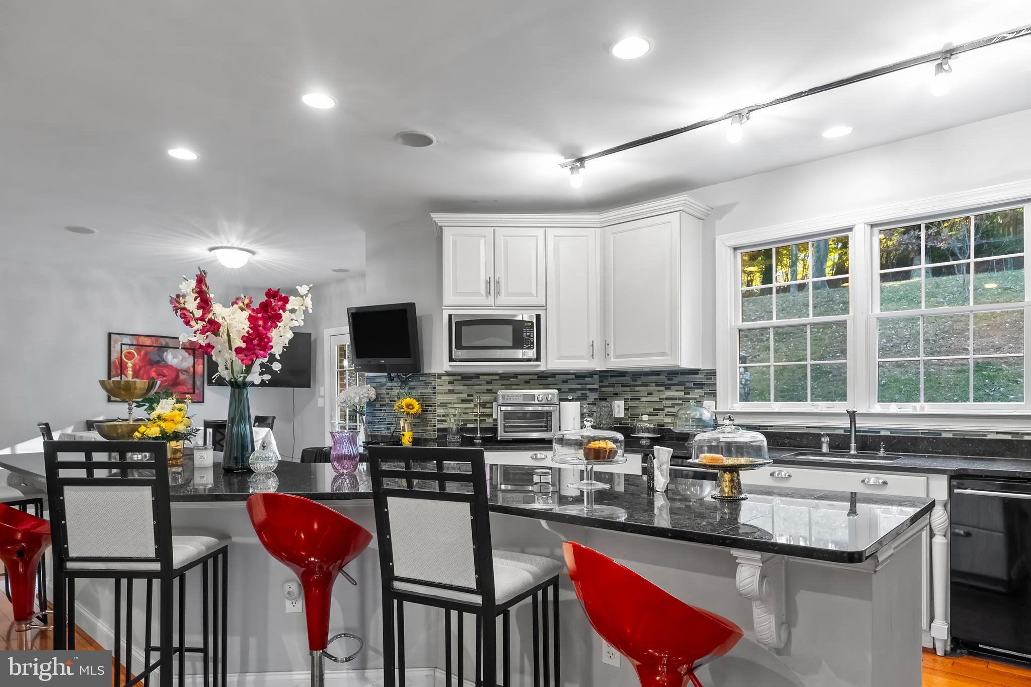 101 SAINT THOMAS LANE