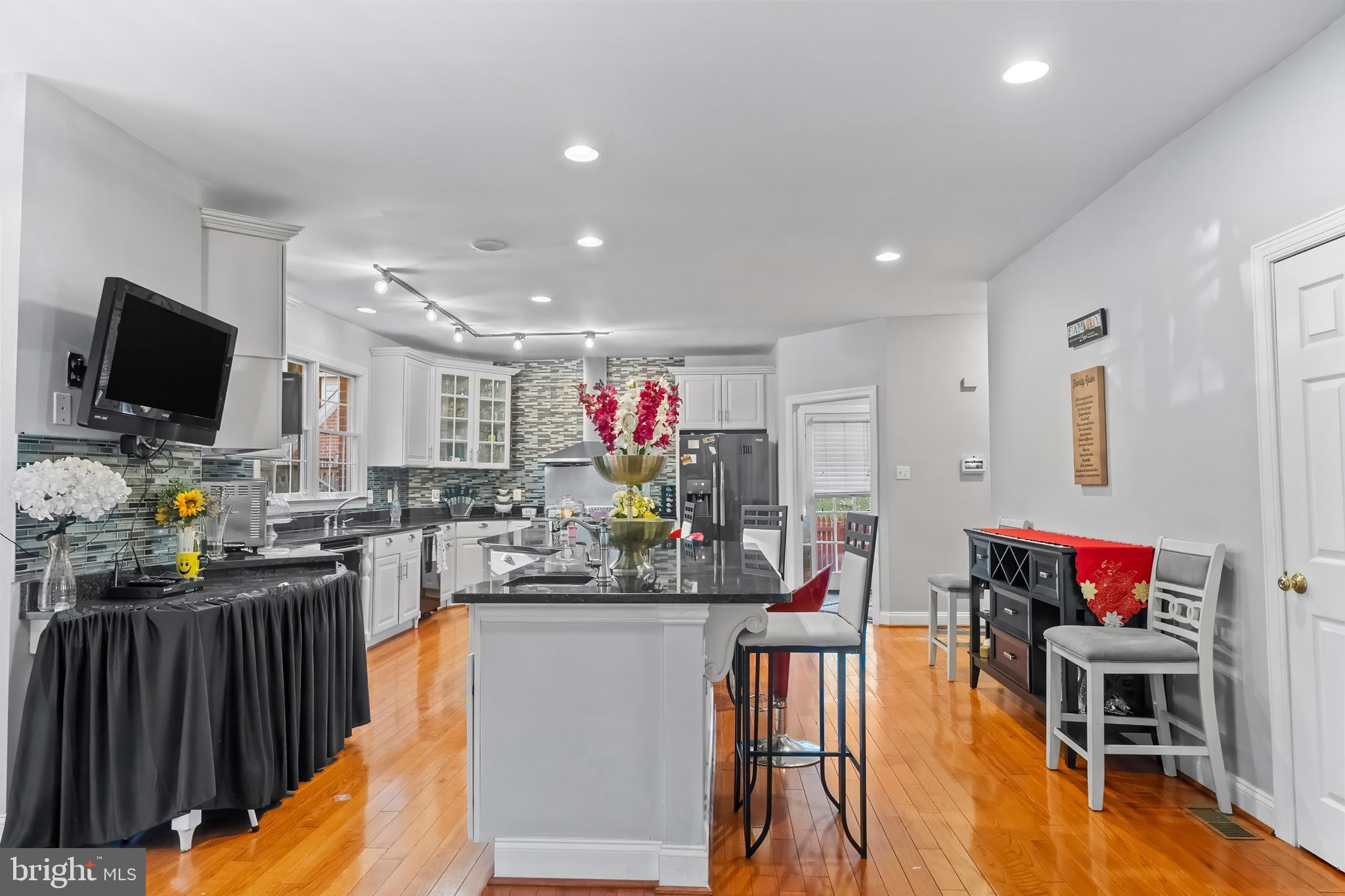 101 SAINT THOMAS LANE