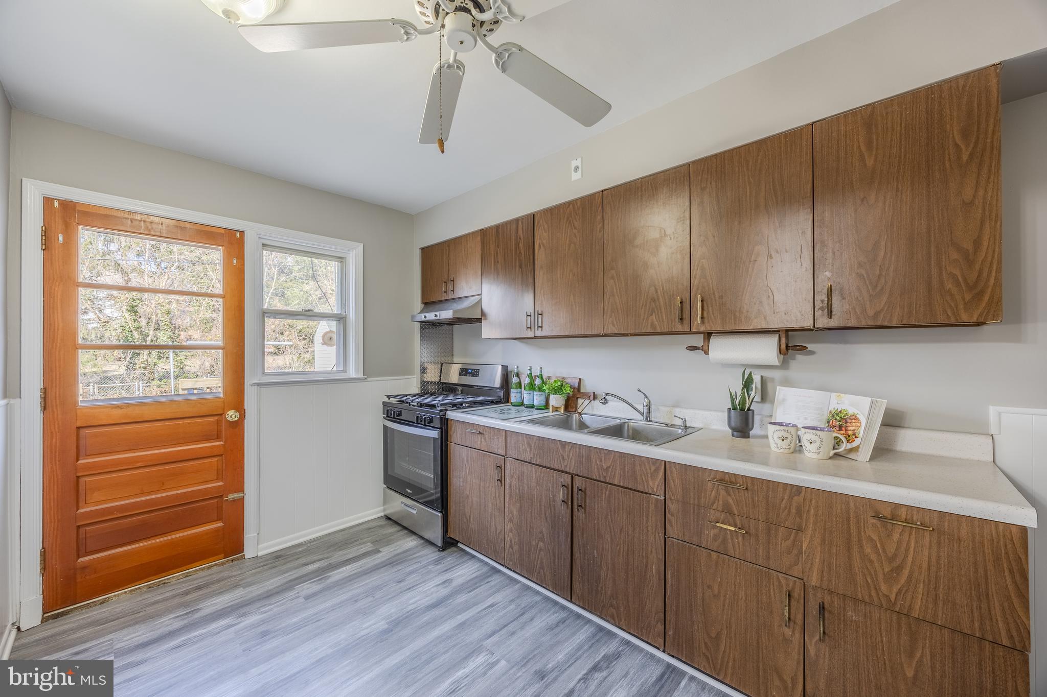 6118 MOUNT RIDGE