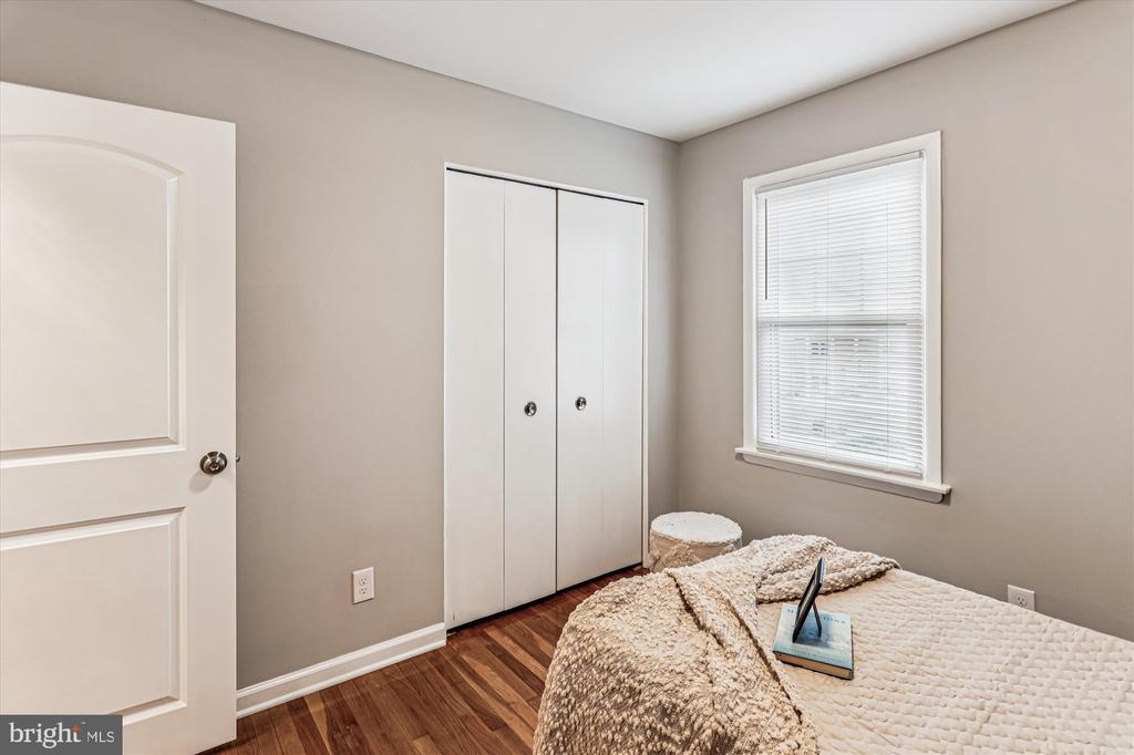 7 CEDAR BLUFF COURT