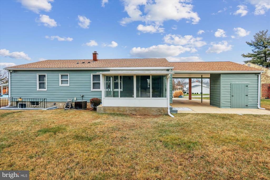 7 CEDAR BLUFF COURT