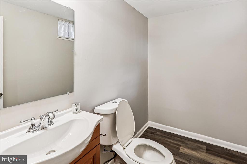 7 CEDAR BLUFF COURT