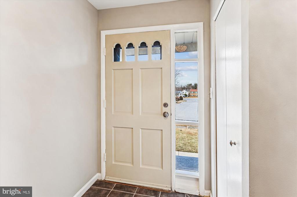 7 CEDAR BLUFF COURT