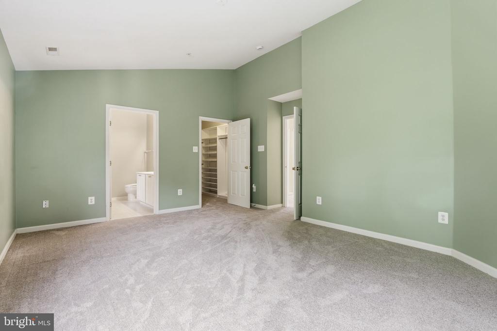 211 ARBOR VISTA LANE