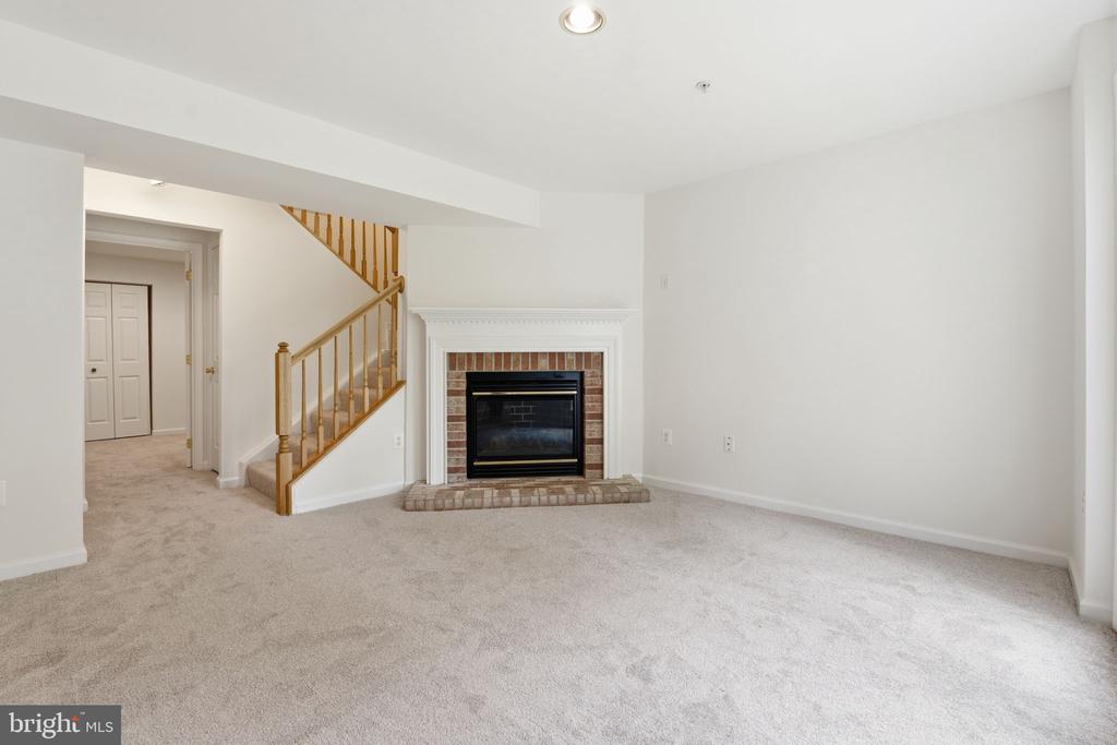 211 ARBOR VISTA LANE