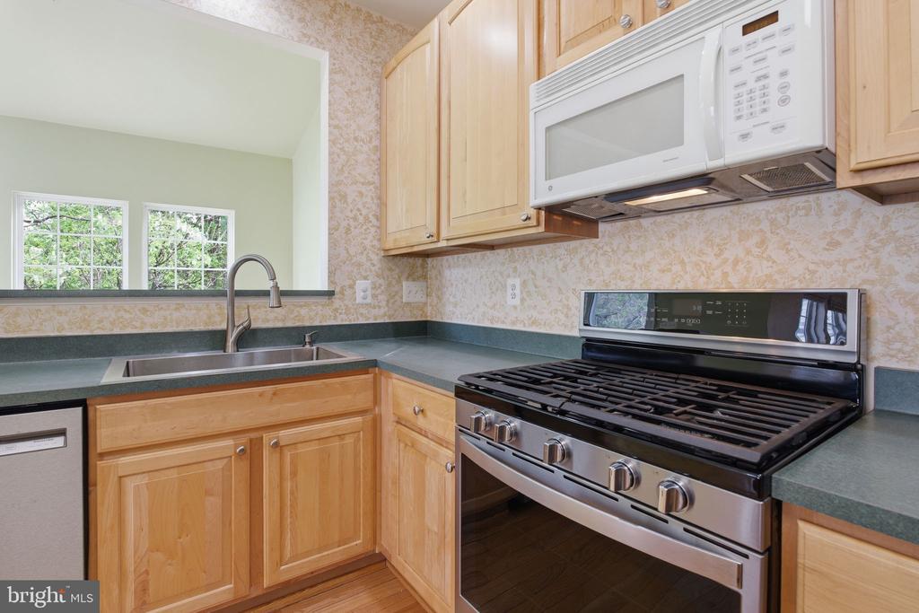 211 ARBOR VISTA LANE