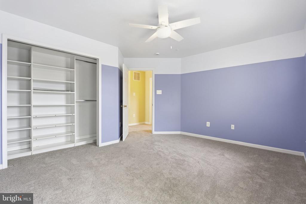 211 ARBOR VISTA LANE