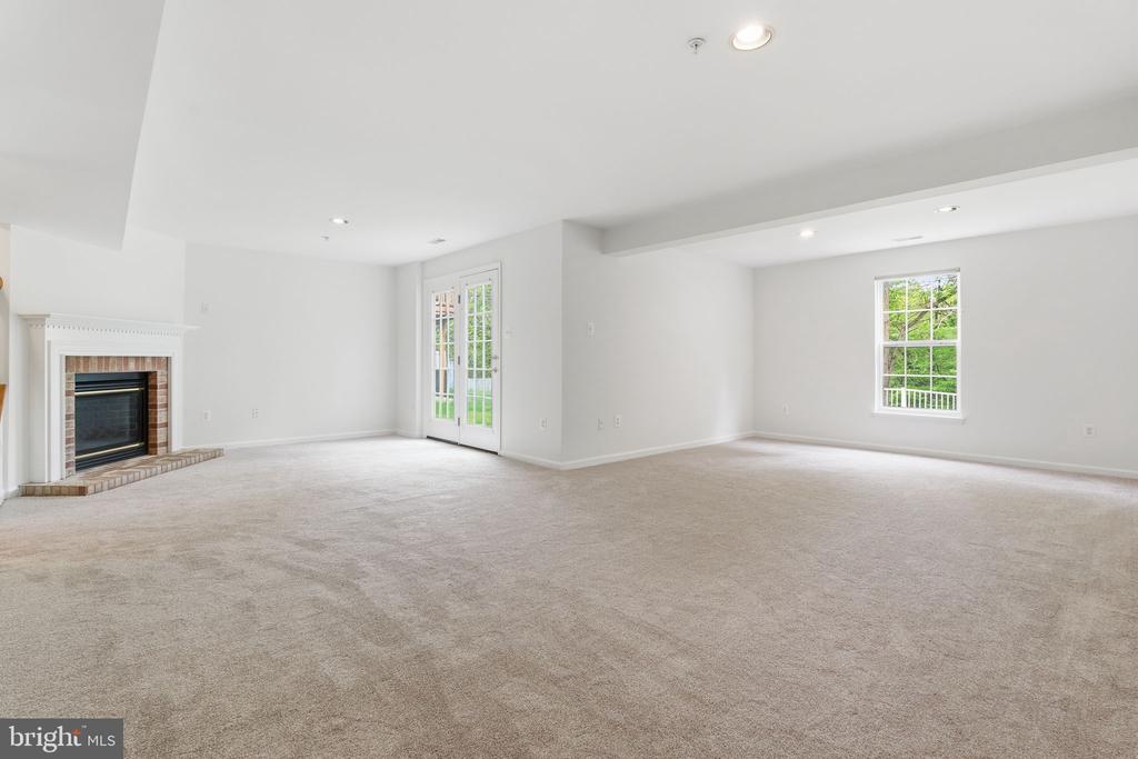 211 ARBOR VISTA LANE