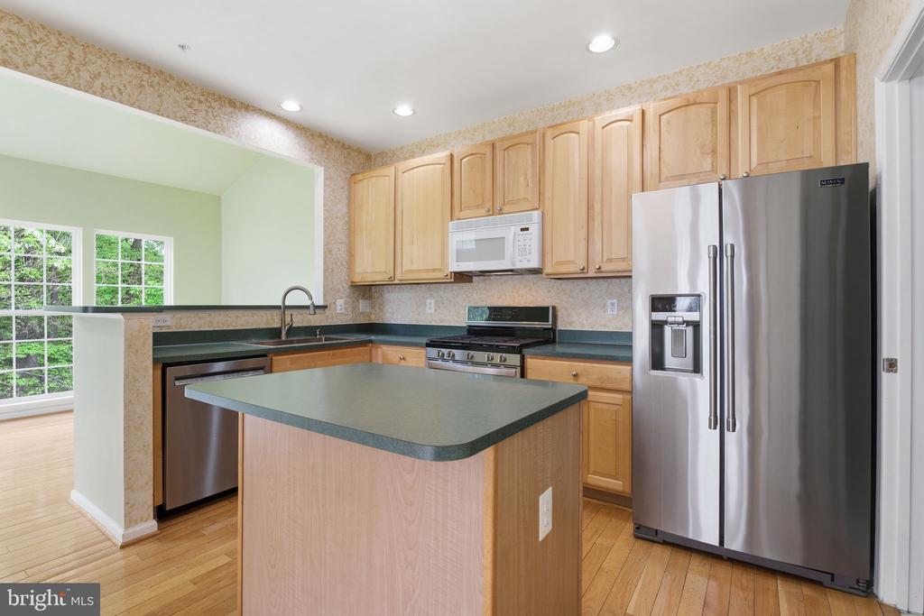 211 ARBOR VISTA LANE